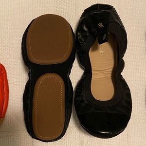 Yosi Samra black quilted foldable flats sz 7